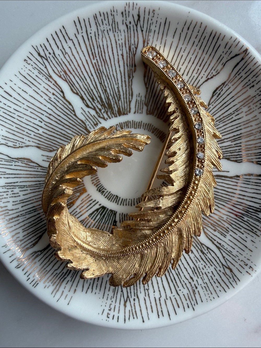 Vintage Gold Feather Rhinestone Accent Brooch - Victorian, Elegant